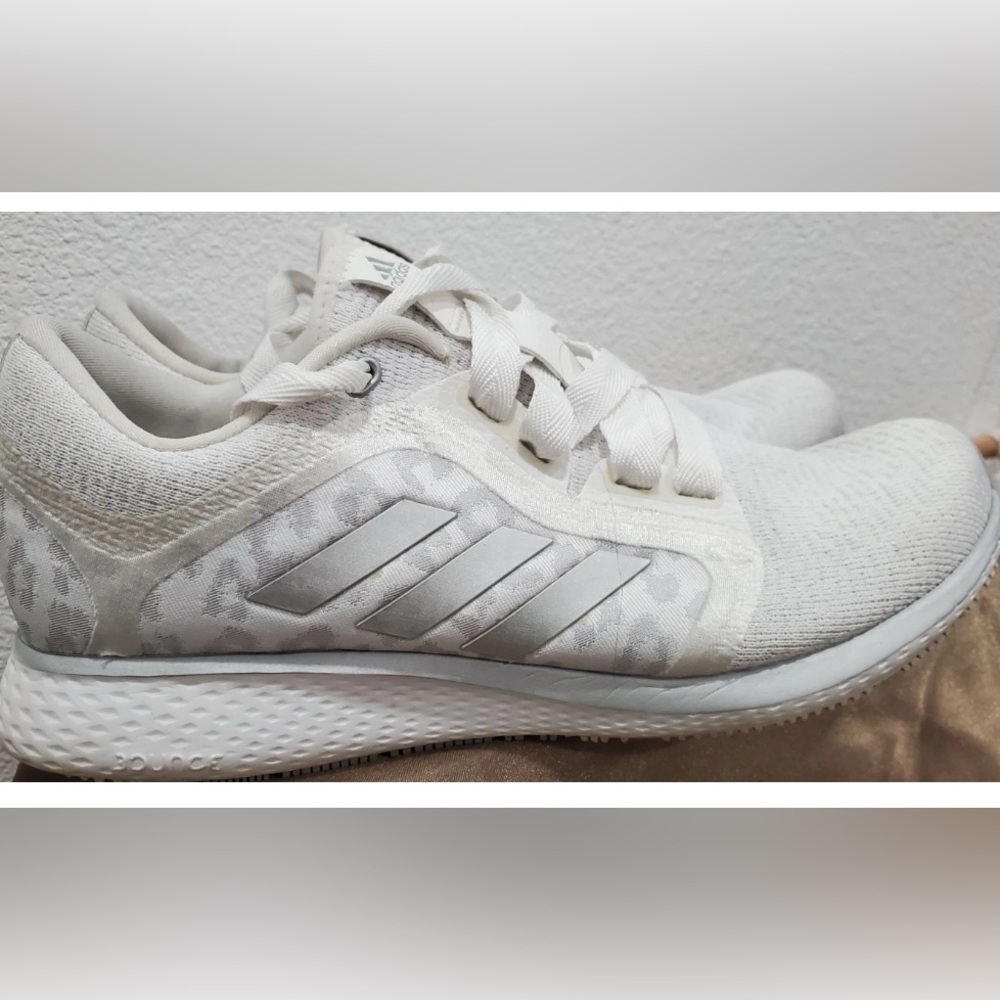 Women’s Adidas size 10- Like NEW
